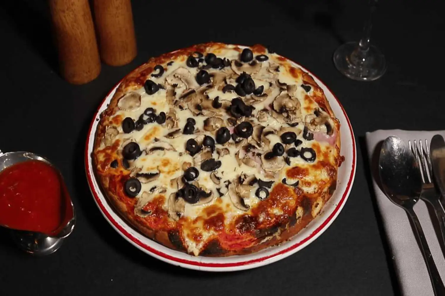 Pizza Capricciosa 30 cm