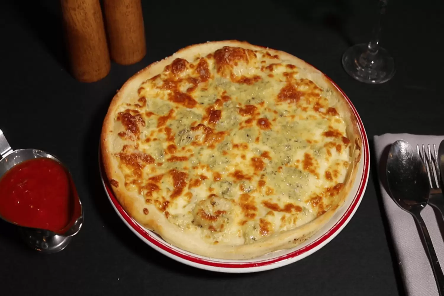 Pizza Quatro Formaggi BIG