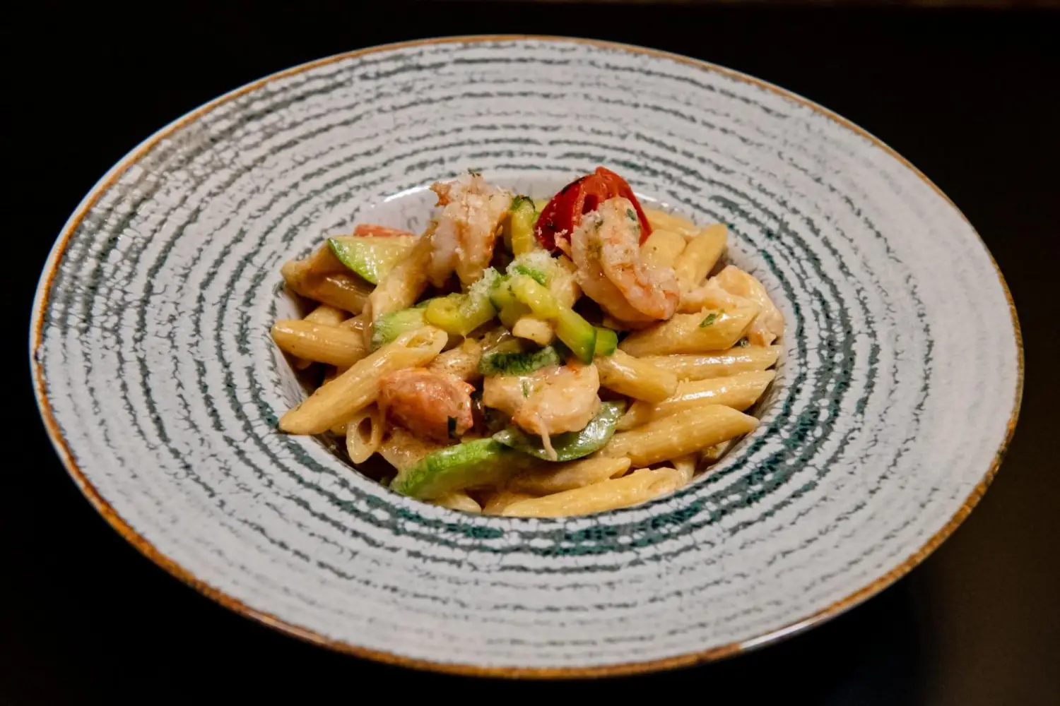 Penne con Gamberi e Zucchine